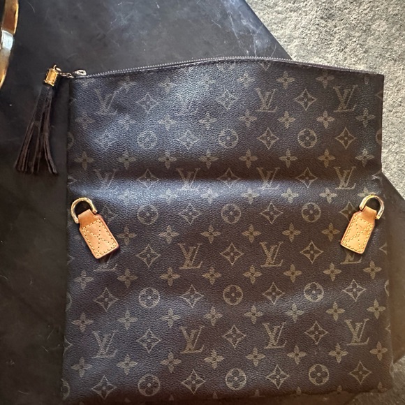 Classic Monogram clutch - Picture 3 of 7